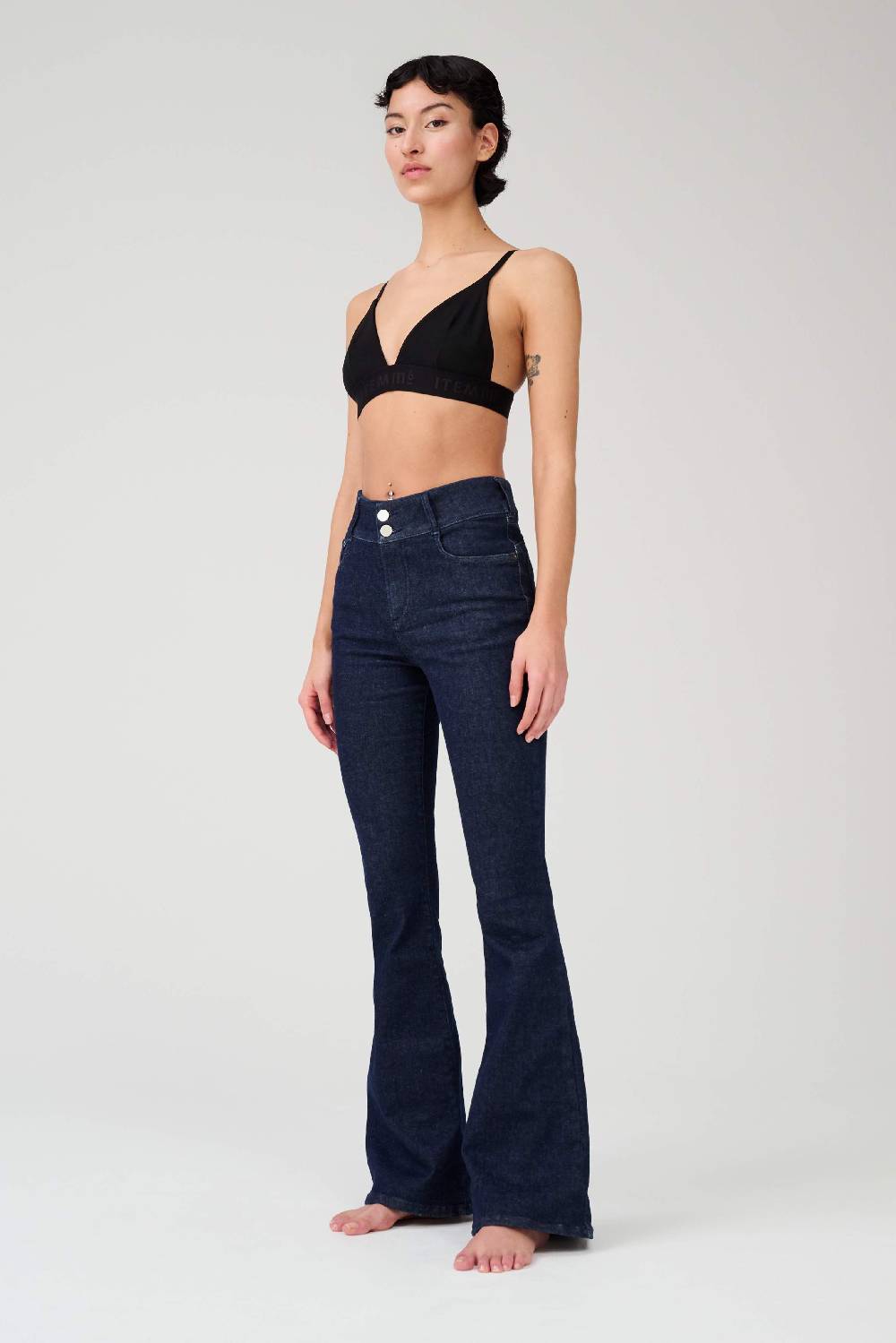 Item M6 Flared High Rise Denim Kostenloser Versand international