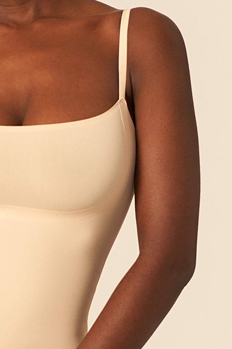 Item M6 Mama Strappy Top Im Verkauf