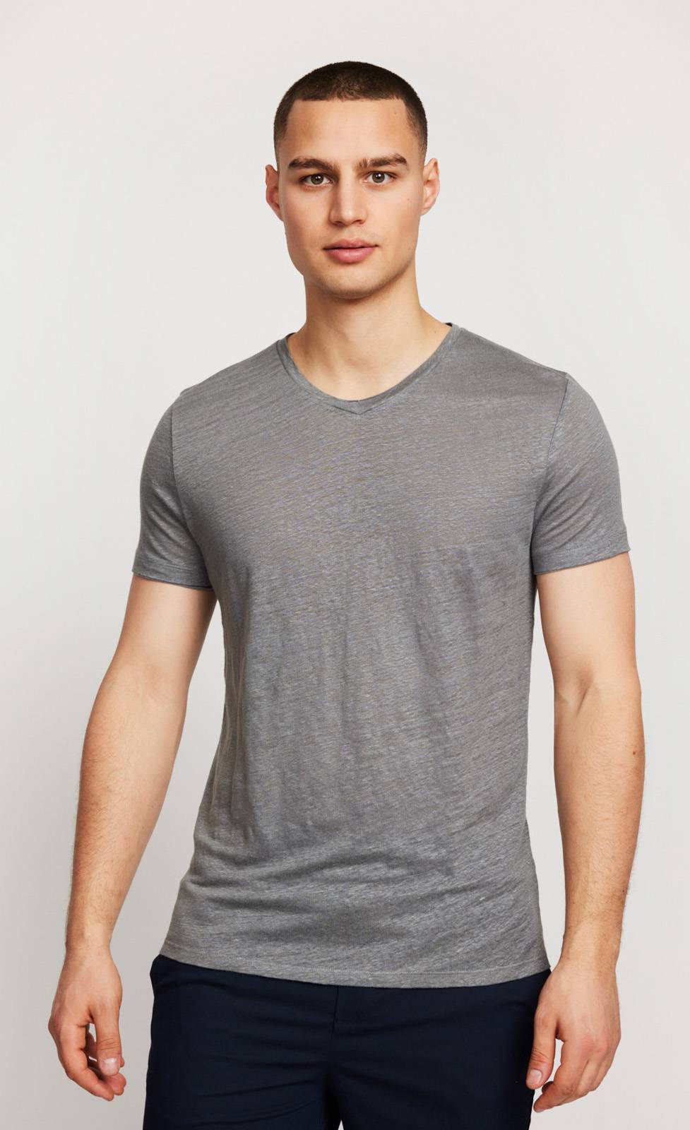 Kiefermann Flynn Leinen V-Ausschnitt-T-Shirt Saisonschlussverkauf