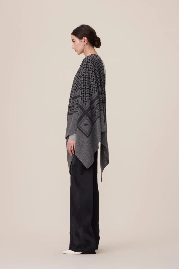 Lala Berlin Triangle Trinity Classic L cashmere dark grey Speichern exportieren