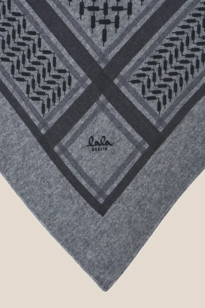 Lala Berlin Triangle Trinity Classic M cashmere city middlegrey melange Im Verkauf