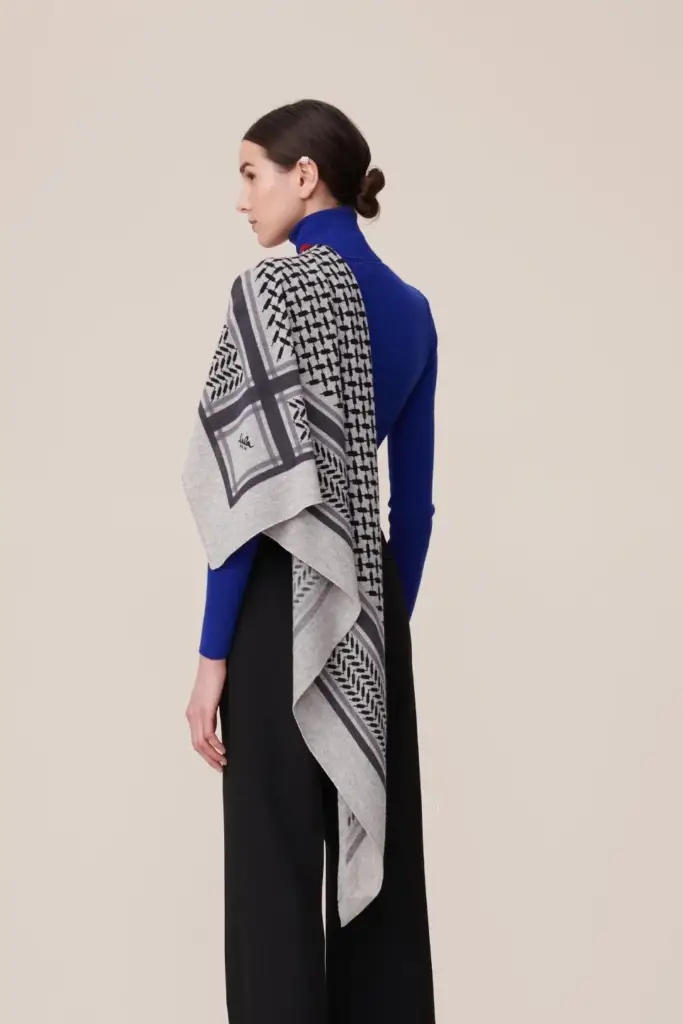 Lala Berlin Triangle Trinity Classic M cashmere flanella light grey melange zollfrei