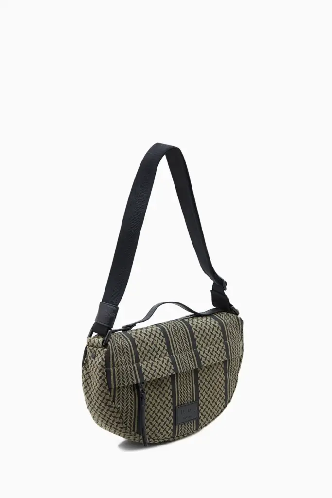 Lala Berlin Crossbody Melly canvas olive/black Rabatte dieses Monats