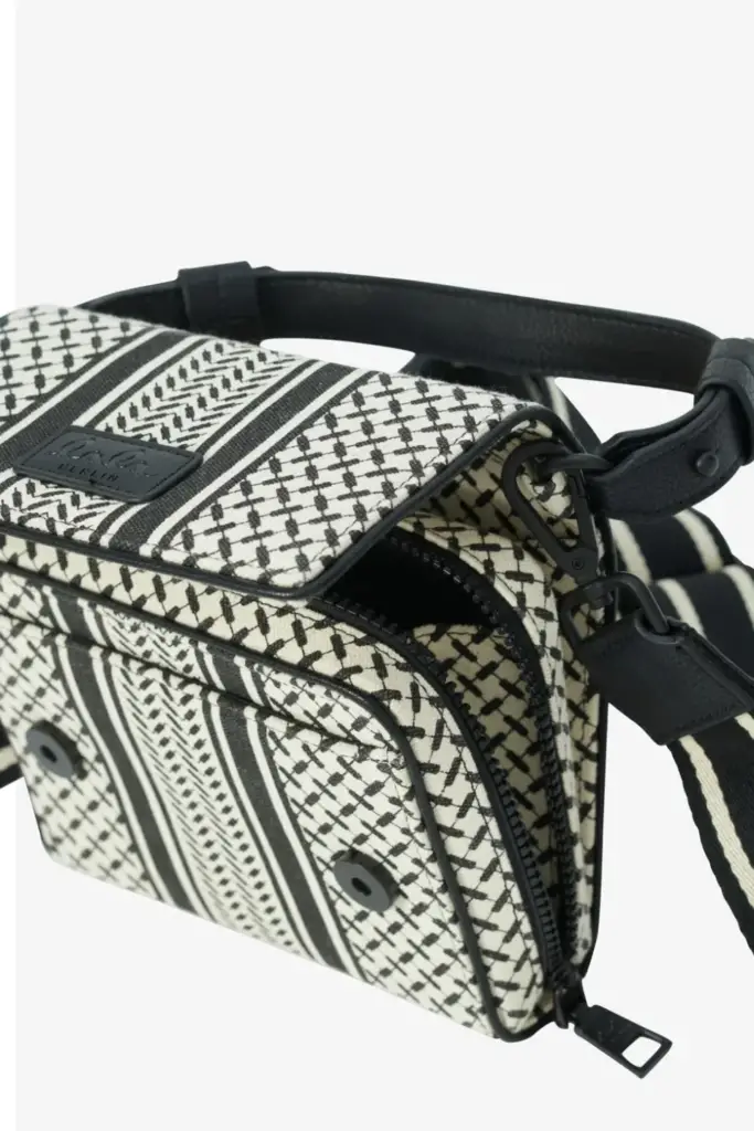Lala Berlin Crossbody Migrid canvas heritage stripe black Großer Ausverkauf
