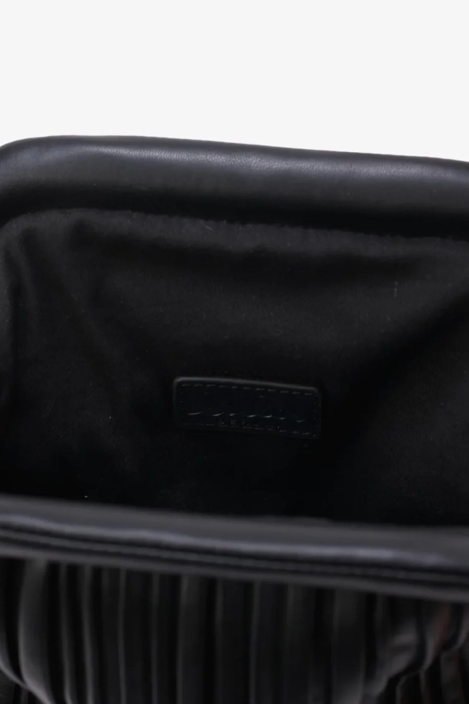Lala Berlin Crossbody Clutch Maude vegan leather plisse black Saisonschlussverkauf