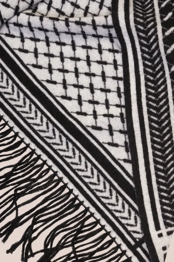 Lala Berlin Poncho Trinity Classic cashmere black/white Blitzangebot
