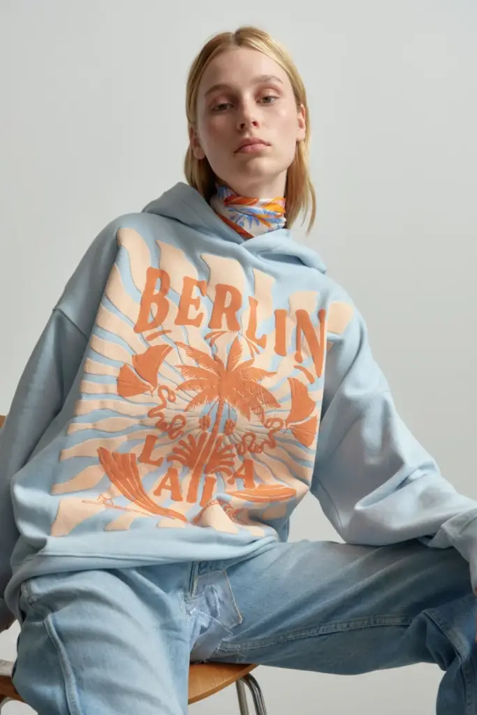 Lala Berlin Hoodie Irina cotton sunset palm light blue Zeitbegrenzte Promotion