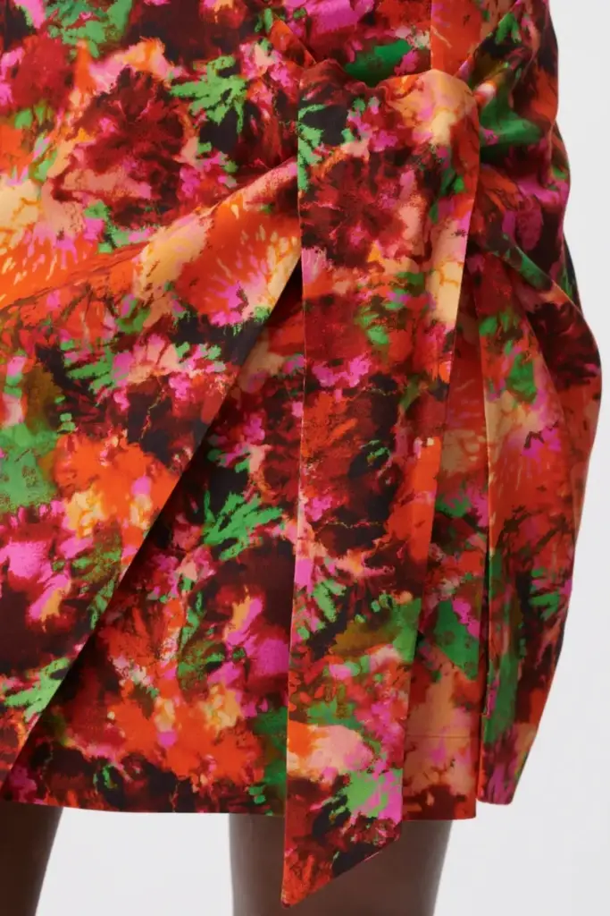 Lala Berlin Skirt Solea viscose shibori flower Saisonschlussverkauf