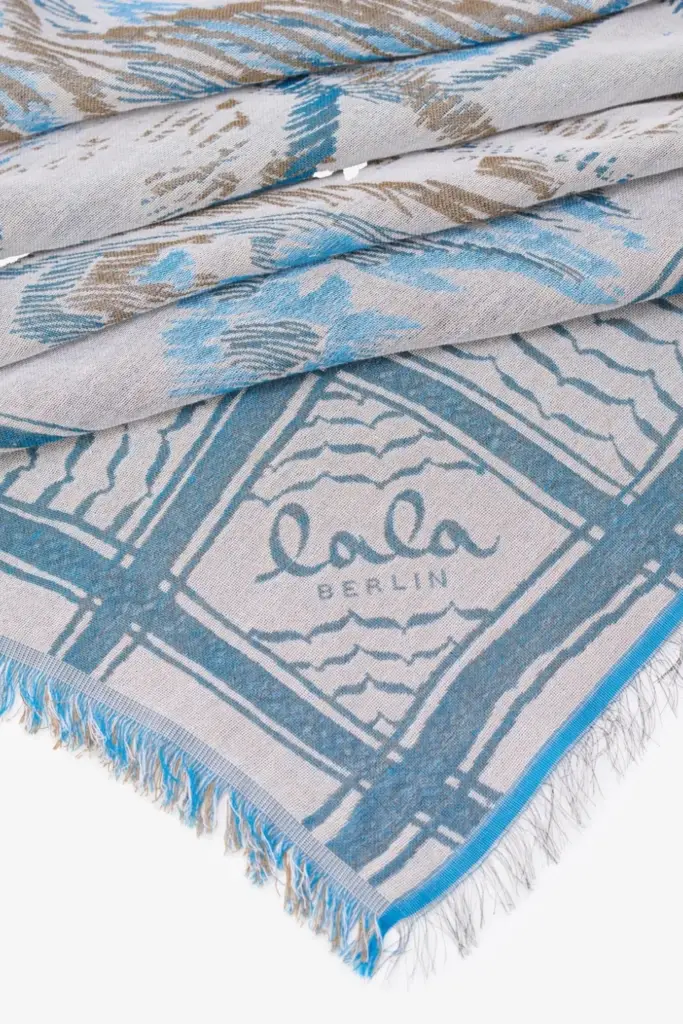 Lala Berlin Triangle Amalino cotton mix paisley park blue Bis zu 50% Rabatt