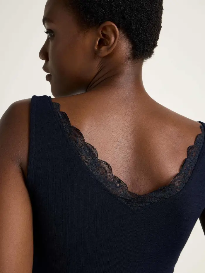 Lanius Top mit Spitze (GOTS) Begrenztes Angebot