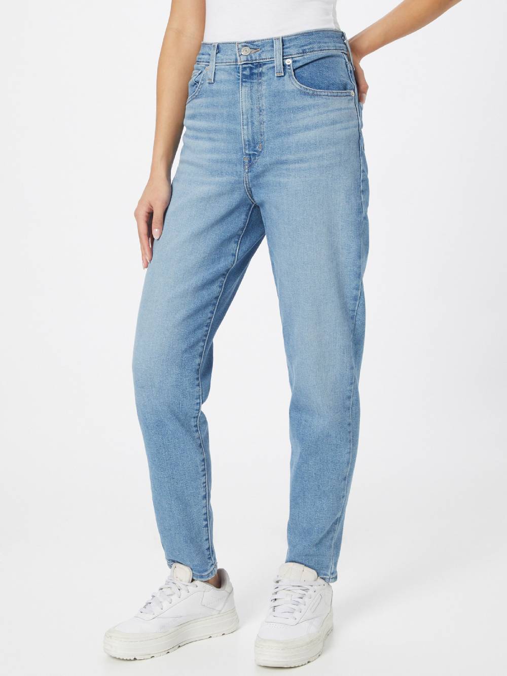 LEVI'S ® Tapered Jeans 'High-Waisted Mom' in Blue Denim Wochenangebot