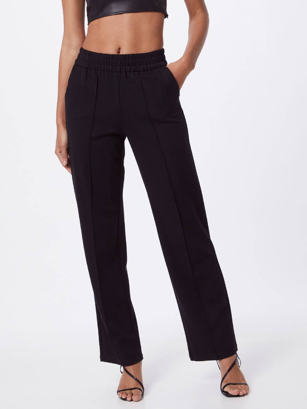ONLY Wide leg Pleated Pants 'ONLPoptrash' in Black Nur noch ein Tag übrig