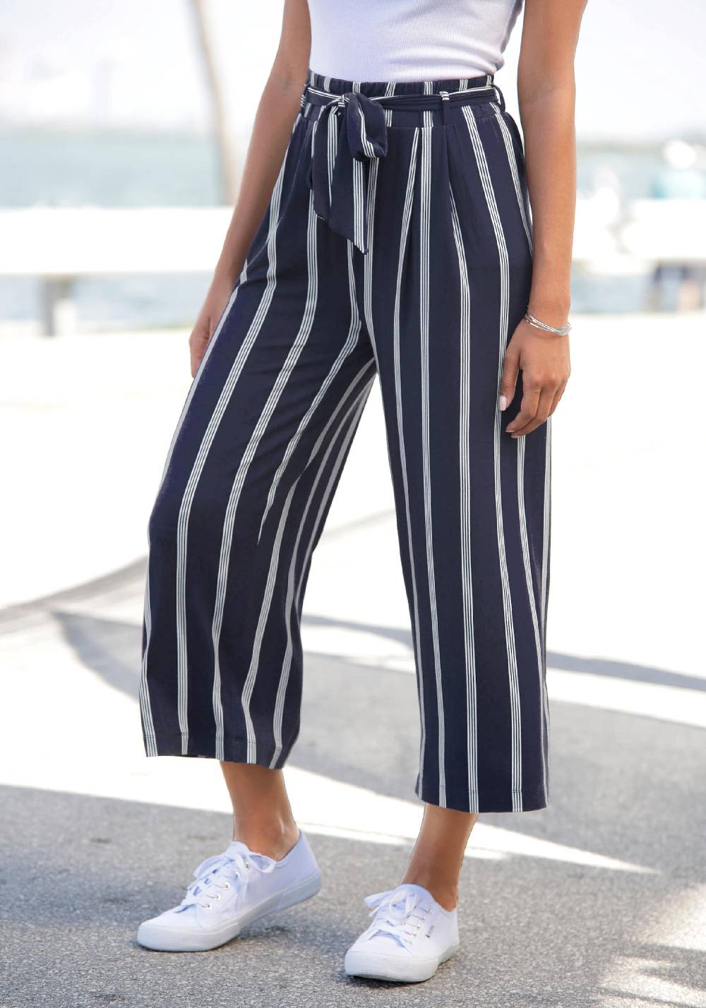 LASCANA Wide leg Pants in Navy Outlet