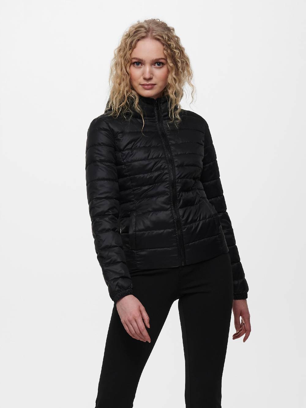 ONLY Between-Season Jacket 'ONLTahoe' in Black Saisonschlussverkauf