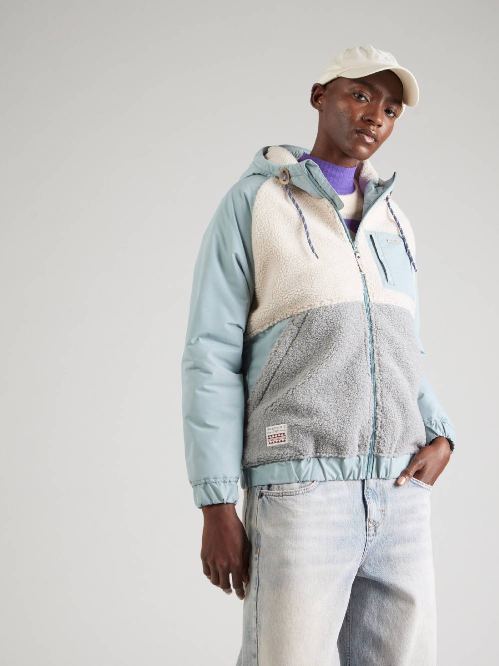 Iriedaily Between-Season Jacket 'Arctikmix' in Pastel Blue Osterangebot