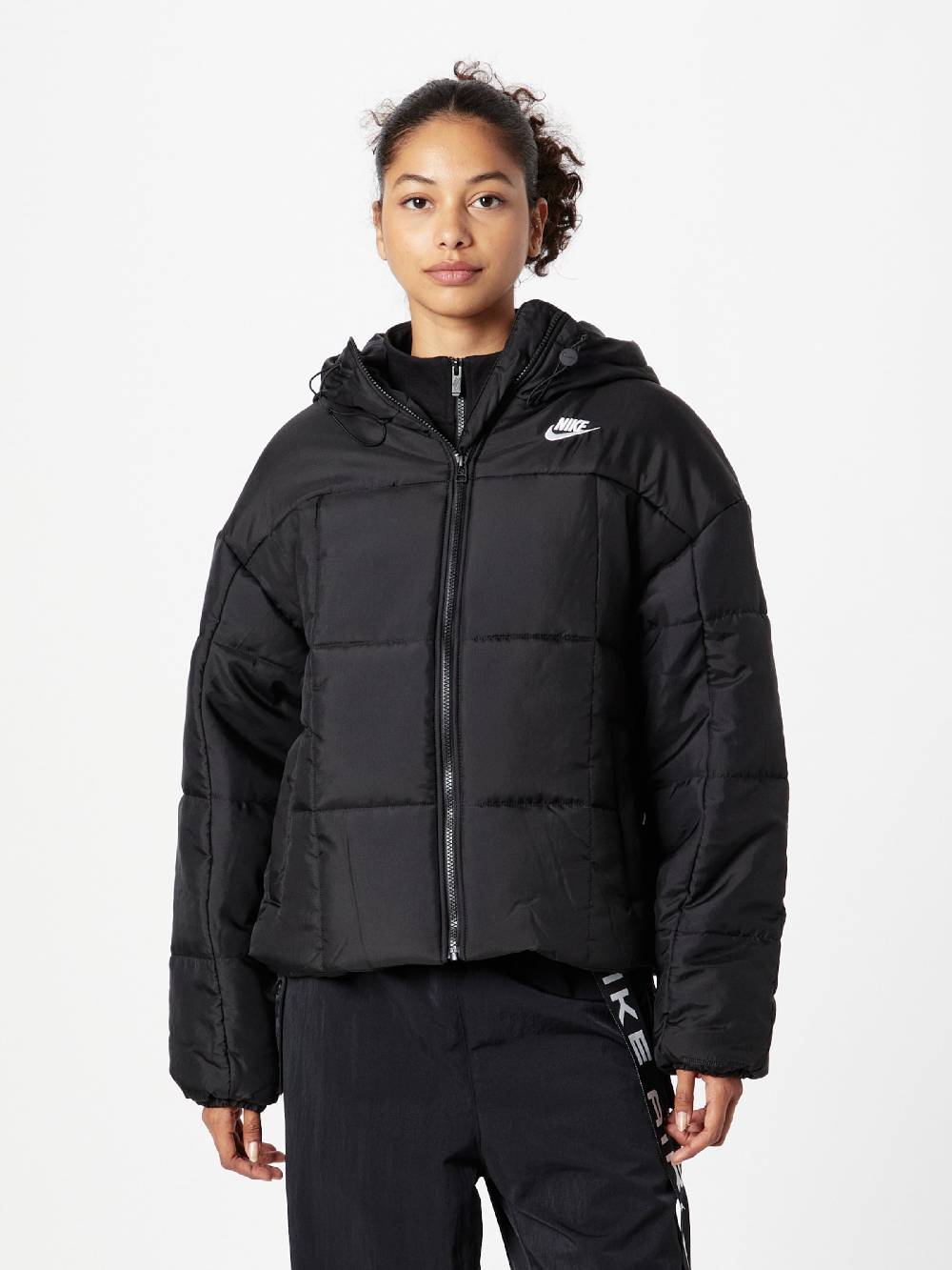 Nike Sportswear Winter Jacket 'Essentials' in Black Blitzangebot