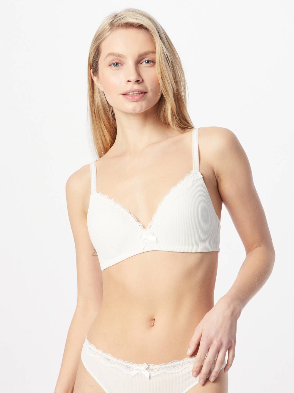 Hunkemöller Triangle Bra 'Lola' in White Sonderangebot der Fabrik