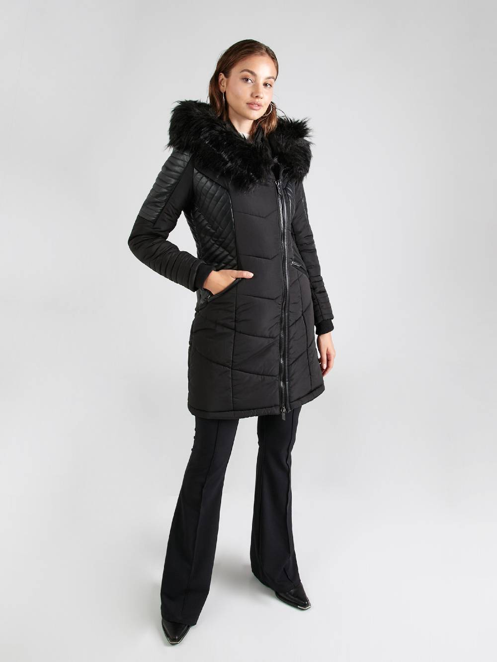 ONLY Winter Coat 'NEW LINETTE' in Black Angebote