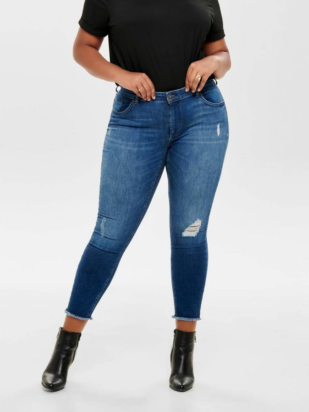 ONLY Carmakoma Skinny Jeans 'Willy' in Blue Denim Saisonschlussverkauf