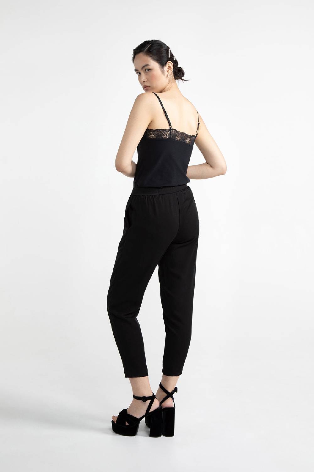 Lovjoi Top ELDER Black Begrenzt auf 3 Tage