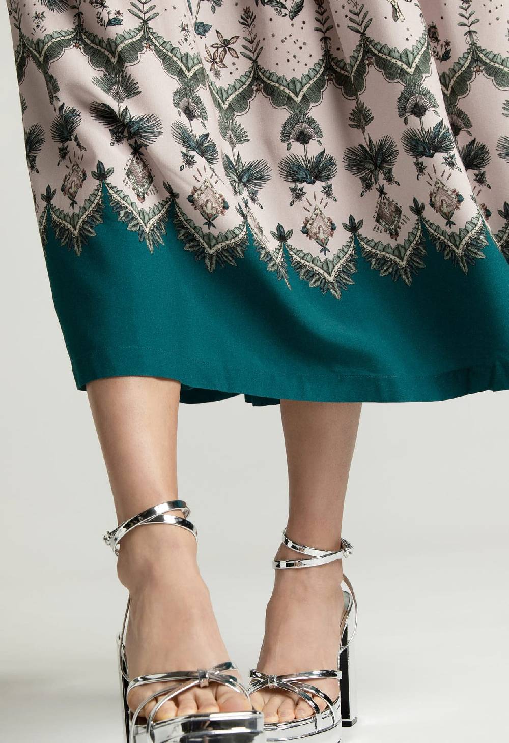 Lovjoi Dress SORAIDA Riesige Rabatte