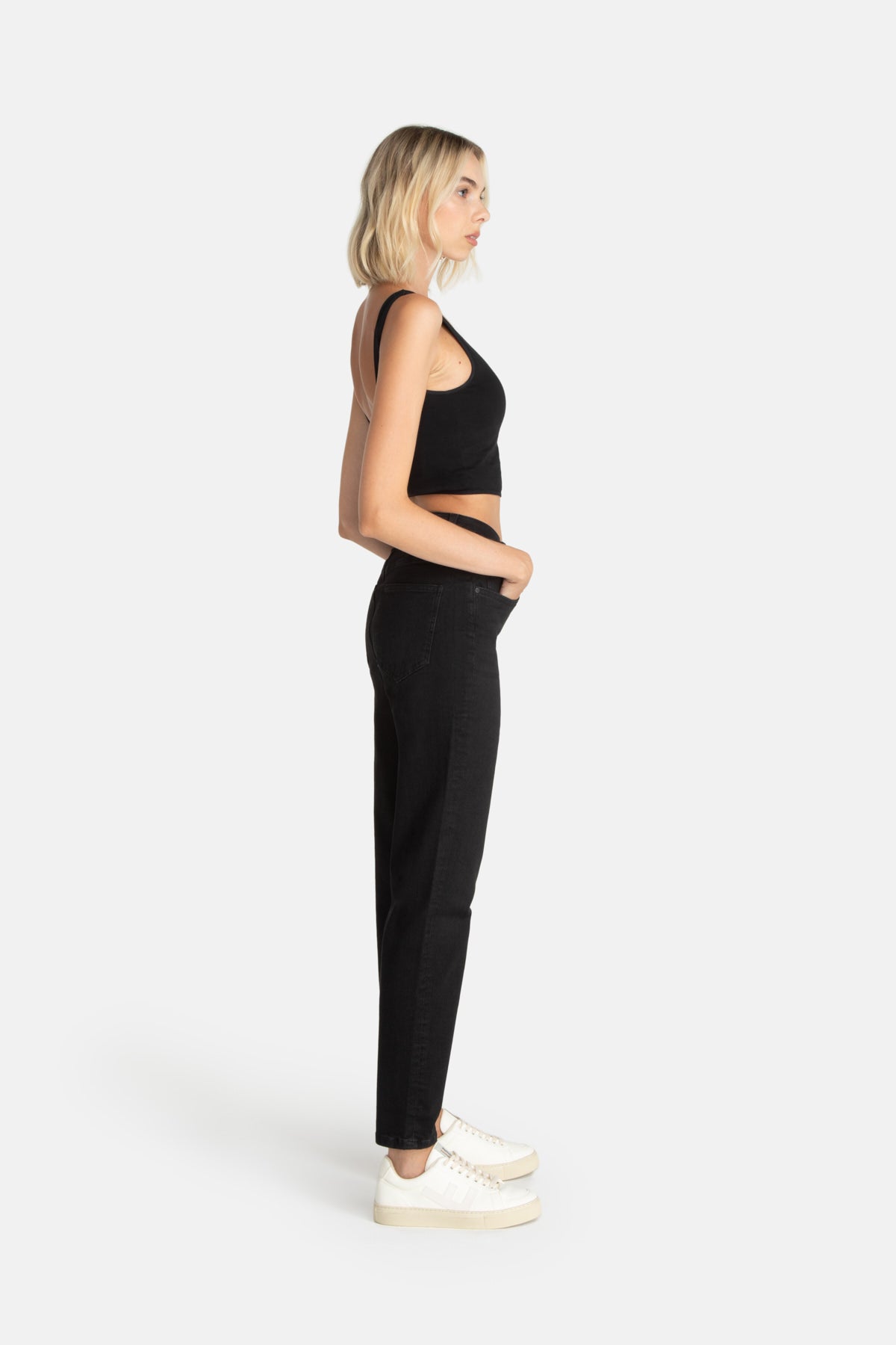 Lovjoi Mom Jeans CARPINE Used Black Jubiläumsangebot