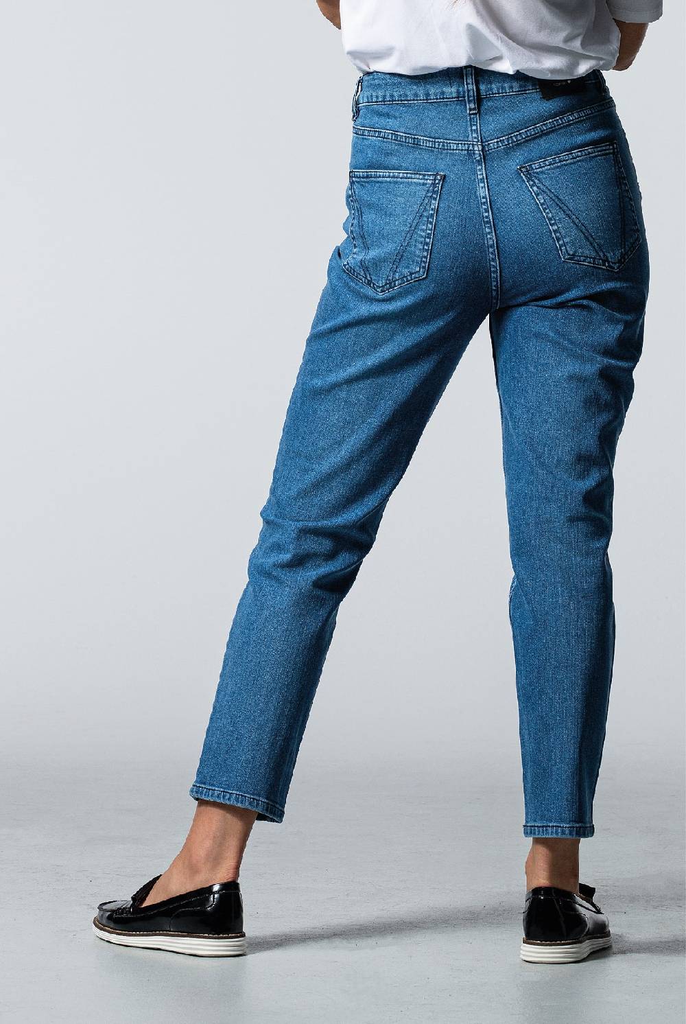 Lovjoi Mom Jeans CARPINE Blue Denim Heißer Verkauf