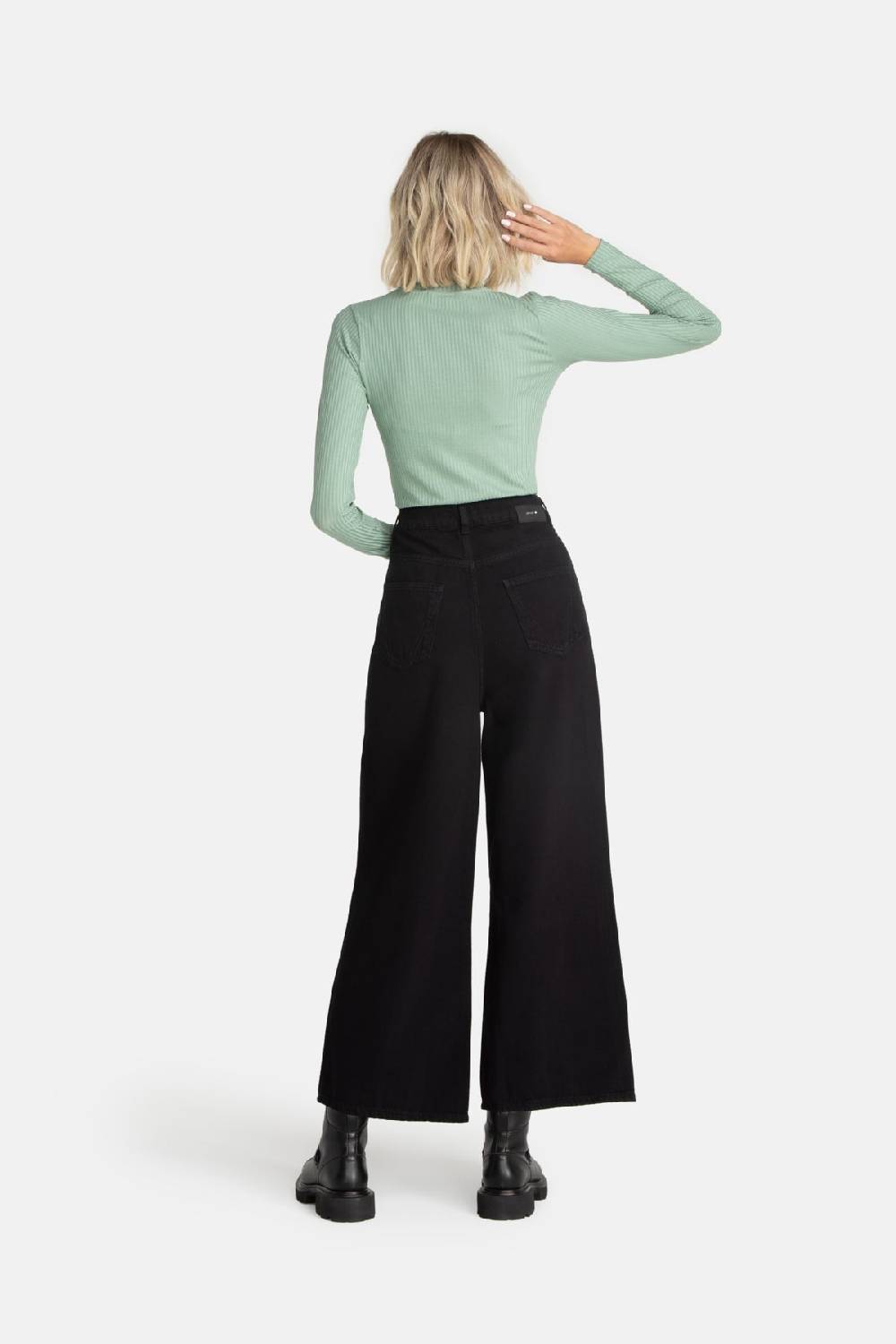 Lovjoi Wide Cropped Jeans BARLERIA Black Overdyed Top Angebot