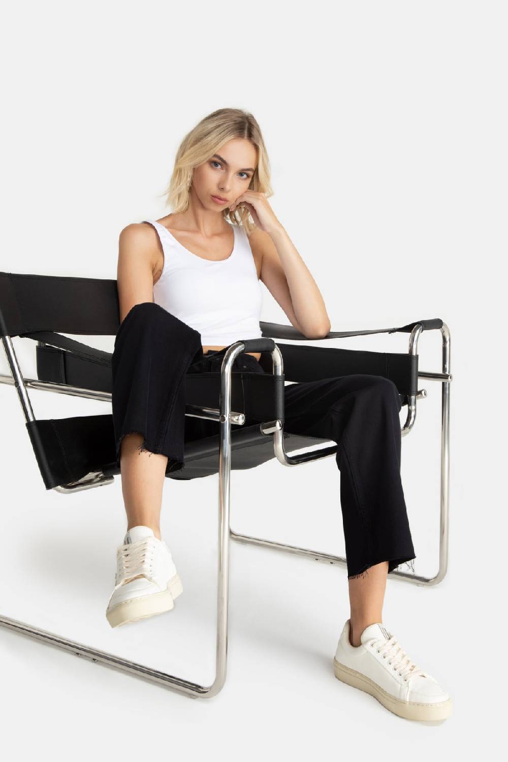 Lovjoi Straight Jeans MEDLAR Black Overdyed Neueste Mode