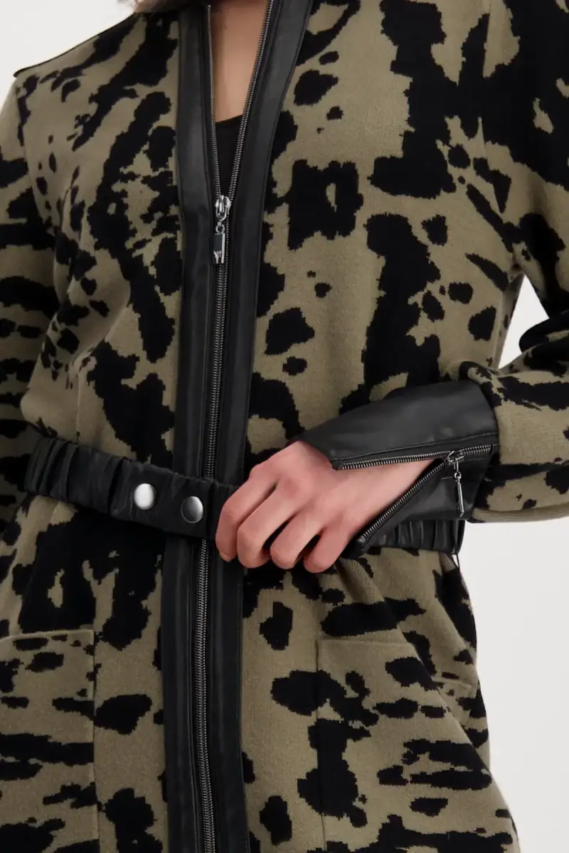 Monari Strickmantel mit Leo-Camouflage Muster Begrenzte Freigabe