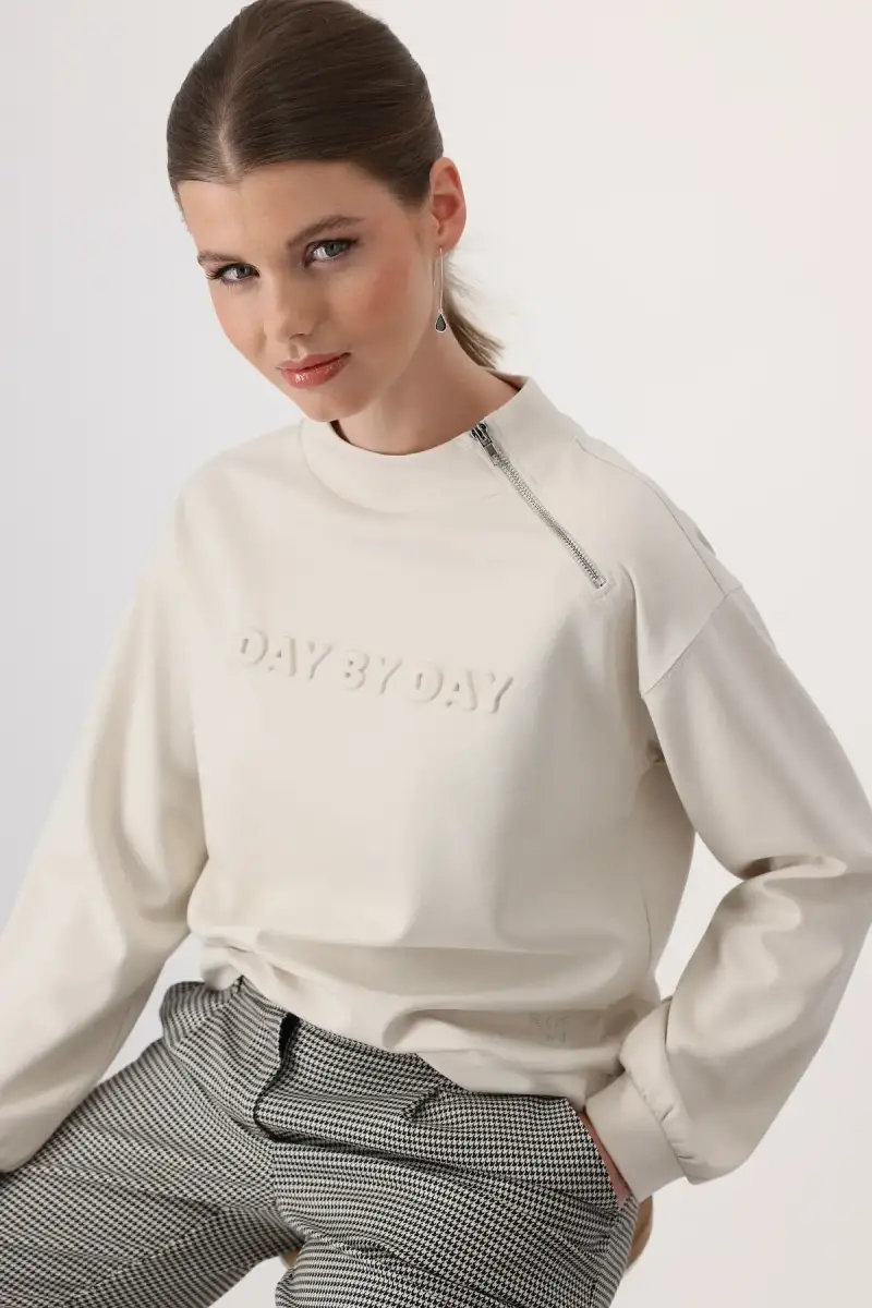 Monari Sweatshirt mit 3D Schrift Neueste Stile