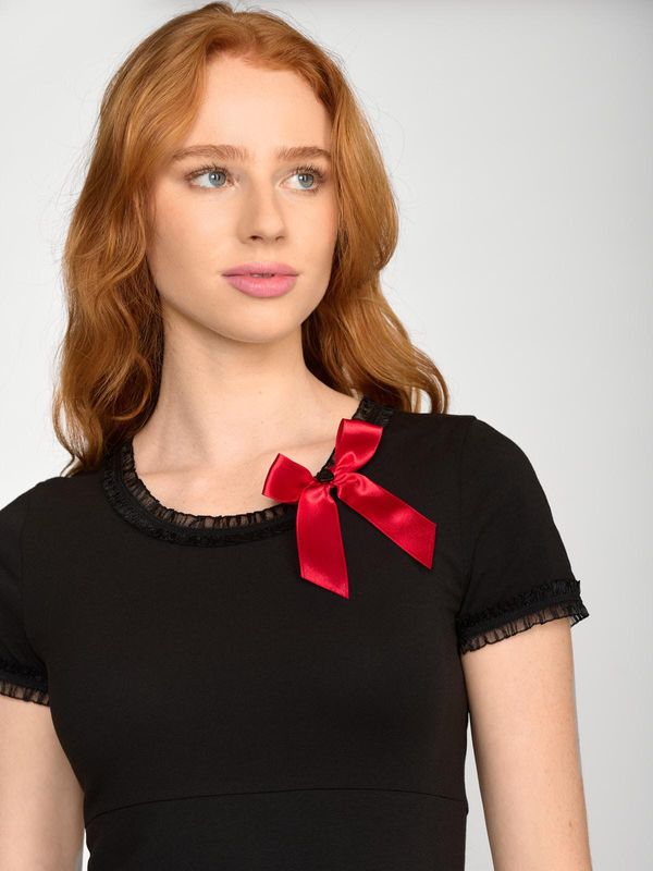 Nastrovje Potsdam Pussy Deluxe Bow On Black Shirt female schwarz Begrenztes Angebot