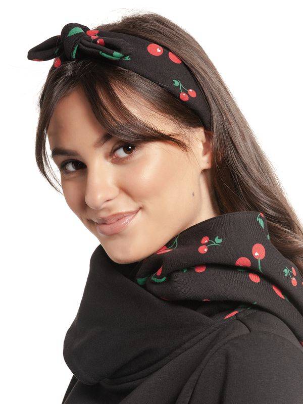 Nastrovje Potsdam Pussy Deluxe Cherries Damen Schalkragenpullover schwarz allover 2025