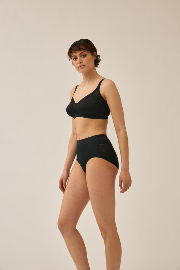 Naturana Minimizer und Side Smoother BH mit Spitze - Schwarz Bis zu 50% Rabatt