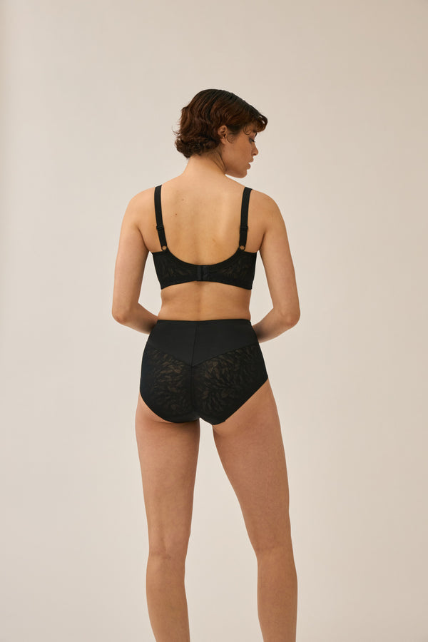 Naturana Minimizer und Side Smoother BH mit Spitze - Schwarz Bis zu 50% Rabatt