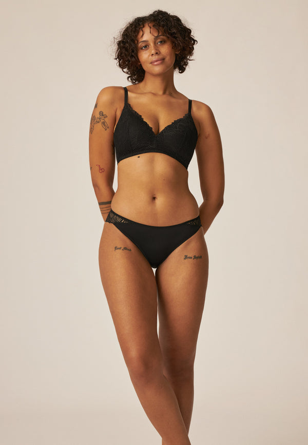 Naturana Soft-BH mit Schale und Spitze - Schwarz Riesige Rabatte