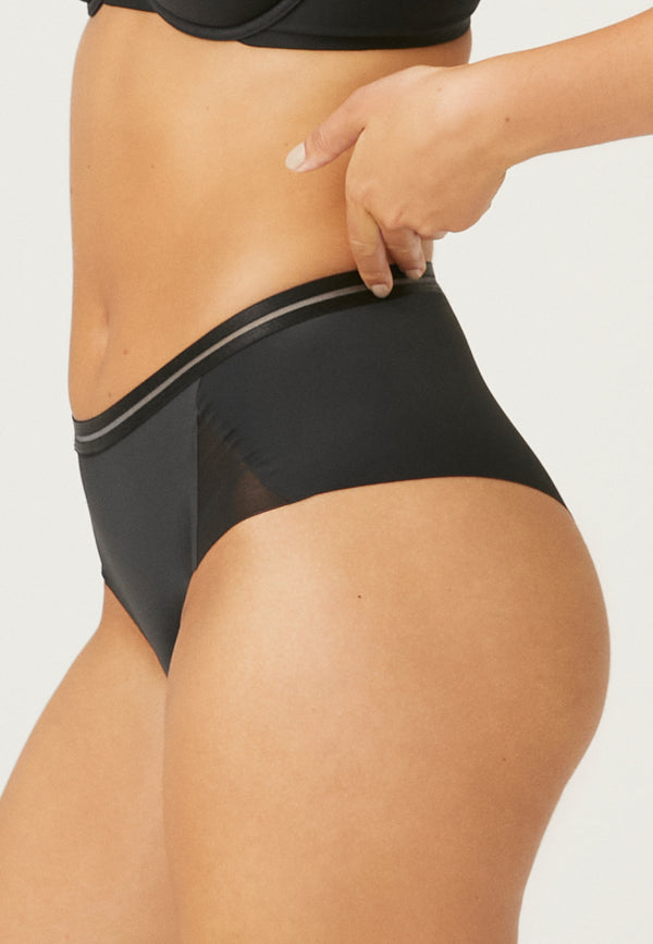Naturana Clean Cut Panty mit Mesh-Details - Schwarz Limitierter Zeitrabatt