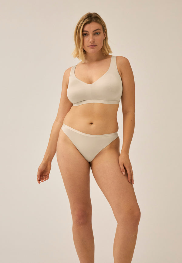 Naturana String - Light Beige Räumungsverkauf