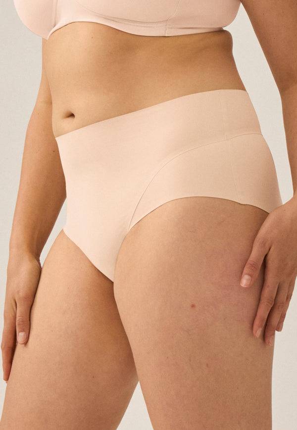 Naturana High Waist Slip mit leichtem Shape-Effekt - Light Beige im Angebot