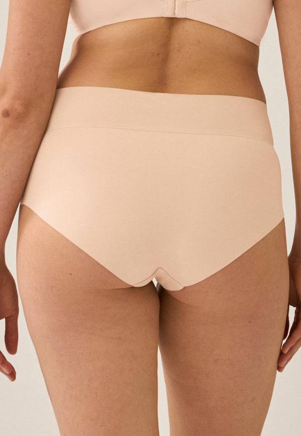 Naturana High Waist Slip mit leichtem Shape-Effekt - Light Beige im Angebot