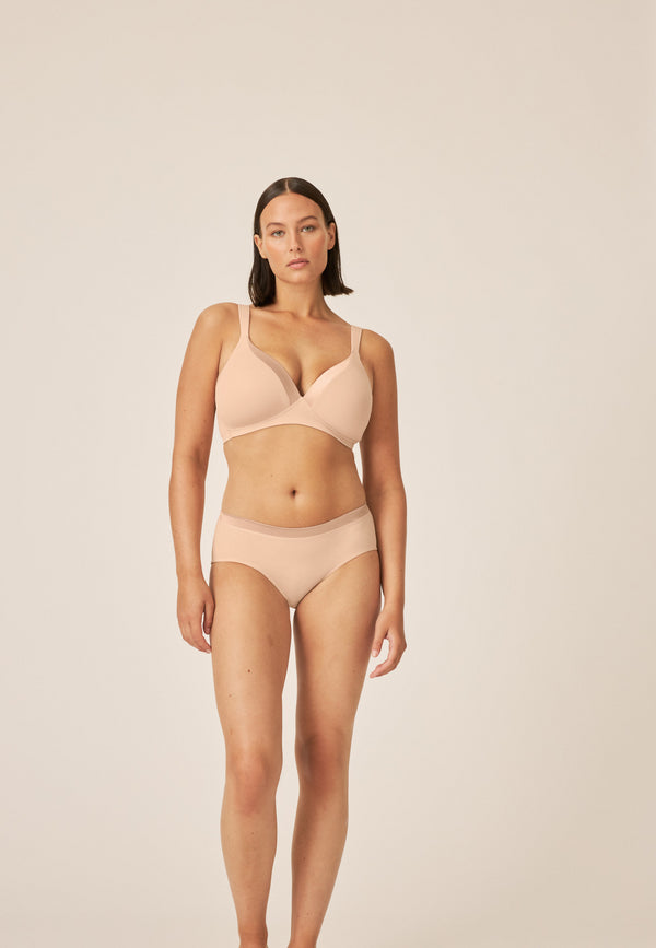 Naturana Bügelloser BH mit Schale und Glanzband - Light Beige Begrenztes Angebot