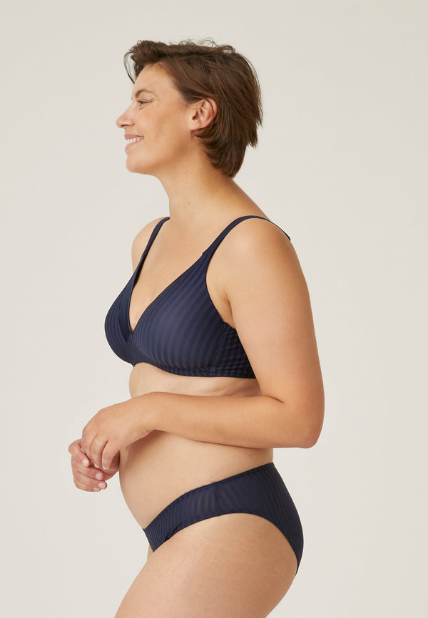 Naturana Streifen Soft-BH mit Schale - Navy Gestreift Muttertagsangebot