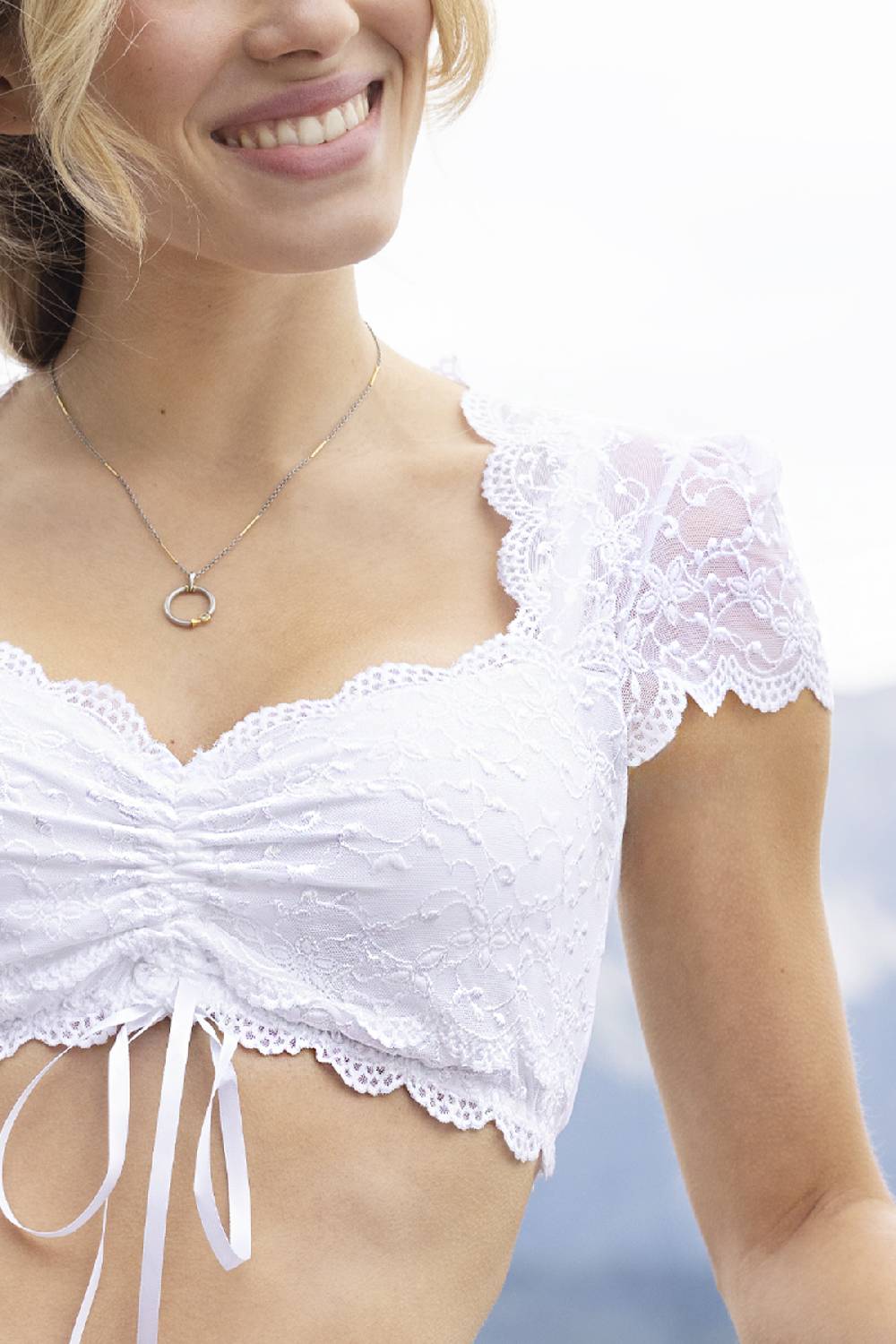Nina Von C. Dirndl-Bluse Nina, kurzarm Rabatte dieses Monats
