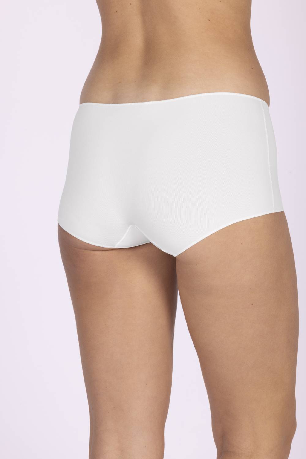 Nina Von C. Shorts, SECRET Clearance-Verkauf