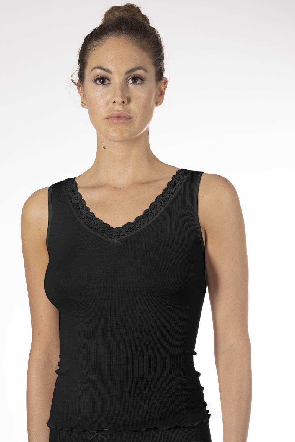 Nina Von C. Achselhemd, WOOL SILK Fabrikladen