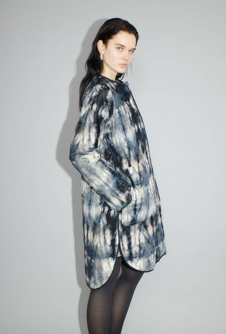 Odeeh Quilted Tie-Dye Mantel, Ink Vierteljährliche Förderung