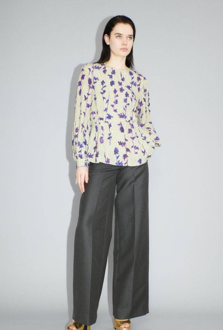 Odeeh Flower Items on Crushed Crepe Bluse, Almond Fabrikpreis