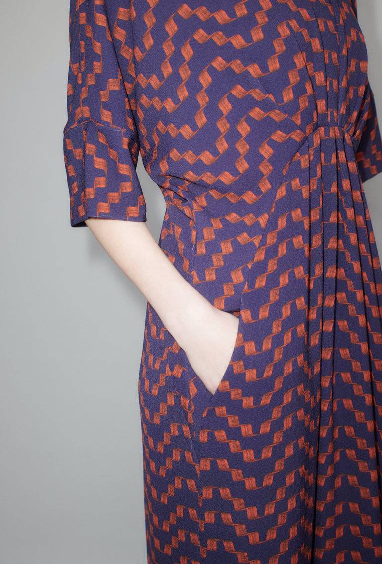 Odeeh Painted Zig Zag Kleid, Lava Outlet