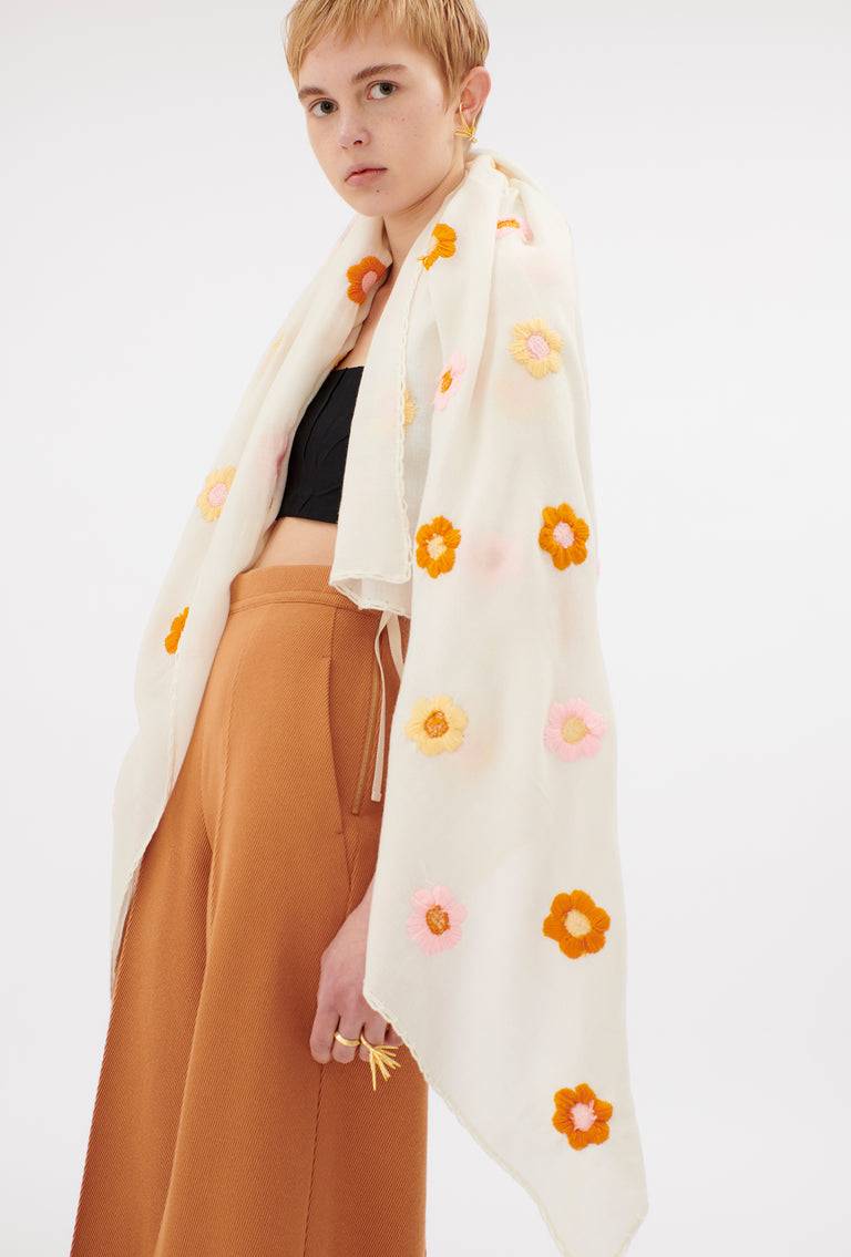 Odeeh Hand Embroidered Daisies Schal, Candy Großer Ausverkauf