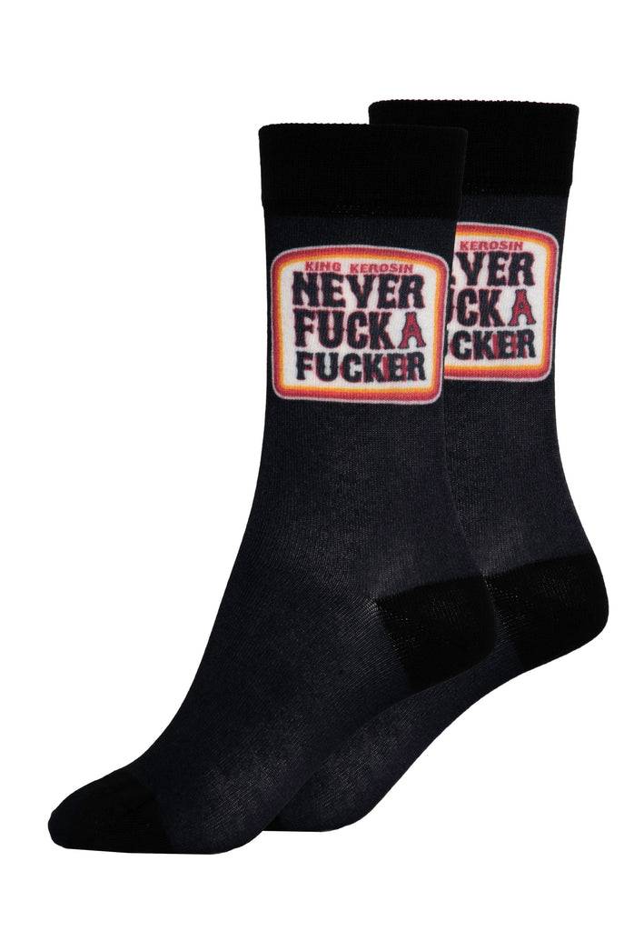 Queen Kerosin Socken «Never Fuck a Fucker» Nur noch ein Tag übrig